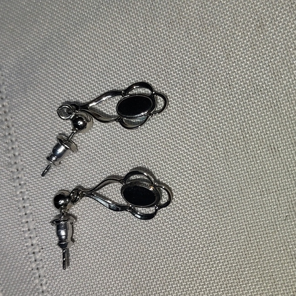 Turquoise and silver tone earrings - Picture 2 of 4